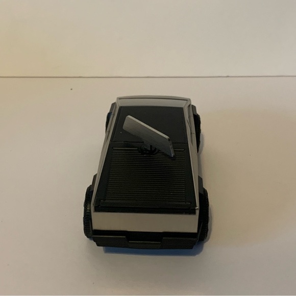 NIB. TESLA Cybertruck Wind-Up Racer - Picture 6 of 6